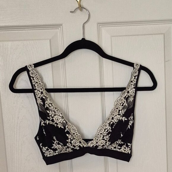 Wacoal Other - Wacoal Wireless Bra 38